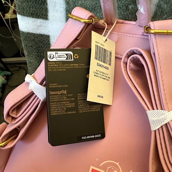 Beautiful Loungefly featuring Briar Rose / Sleeping Beauty,  new with tags - Picture 6 of 6